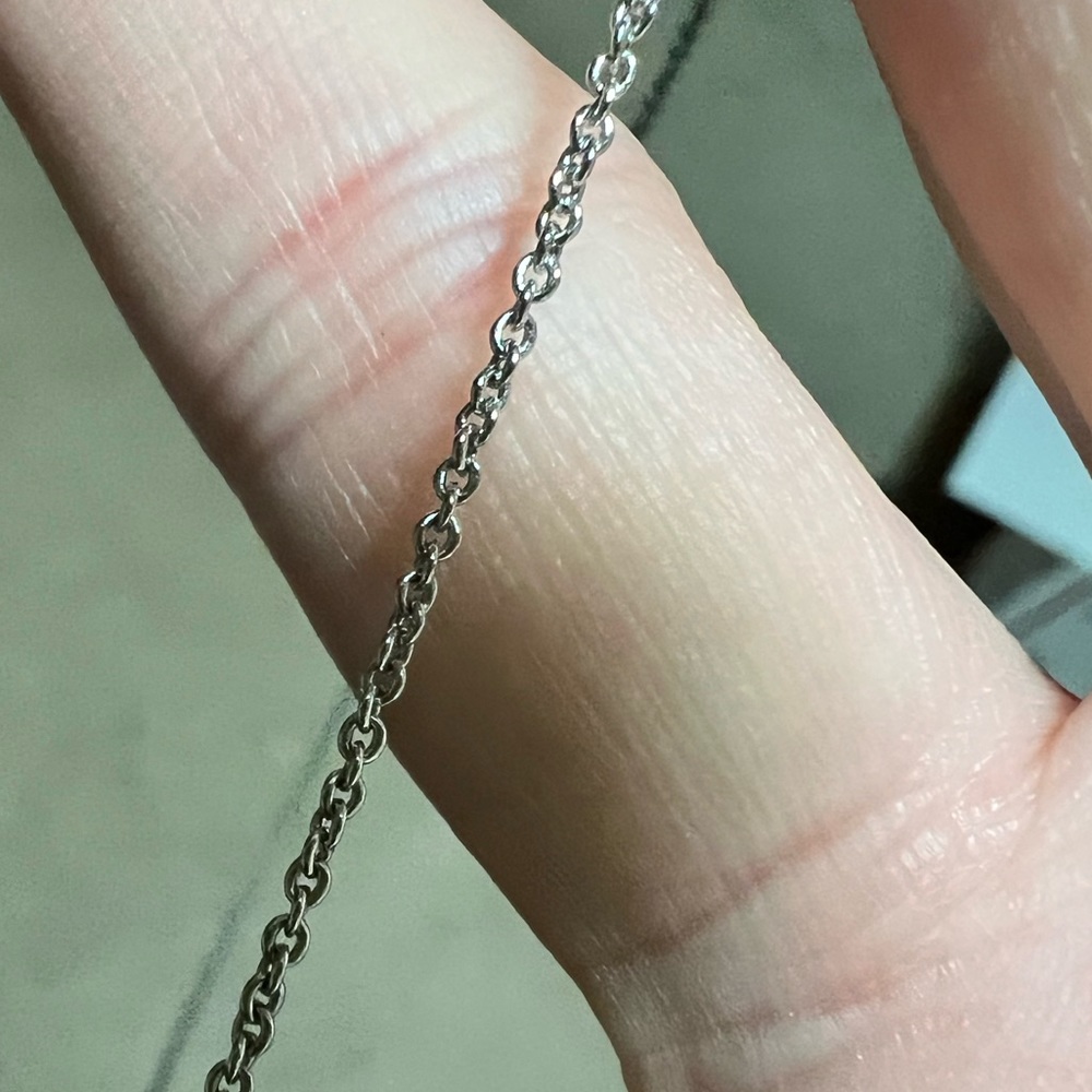 Origami Owl Heart Necklace - Picture 4 of 4